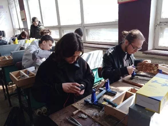 Електрорадіомонтажна практика