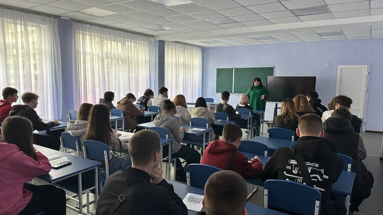 Професійний вектор: ДТЕФК у гостях у 52-ї школи