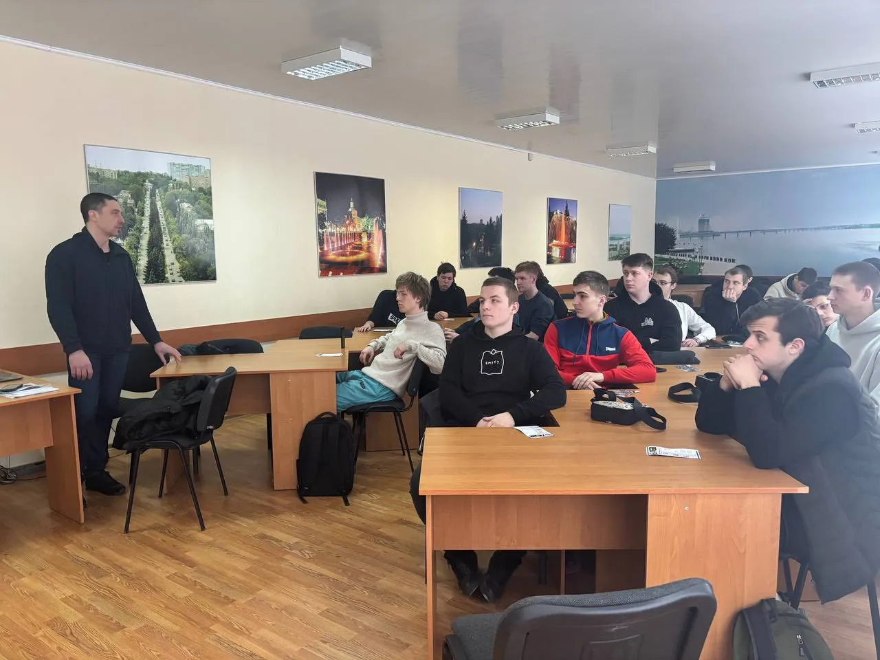 СПІВПРАЦЯ З СТЕЙКХОЛДЕРАМИ (напрямок 274/J8 Автомобільний транспорт)