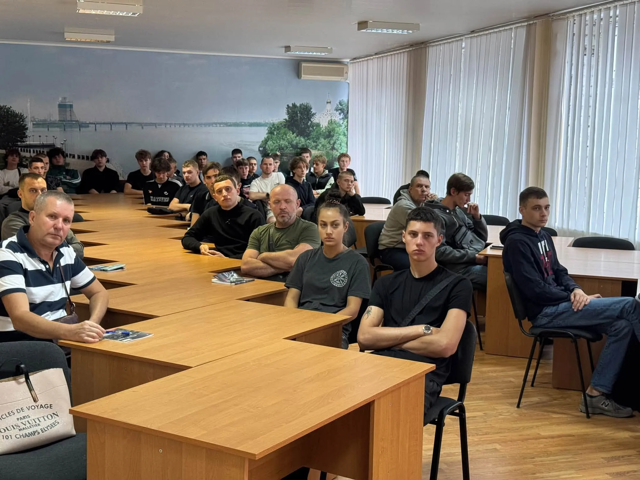 Старт навчання на максимальній безпеці: у ДТЕФК пройшли інструктажі! 