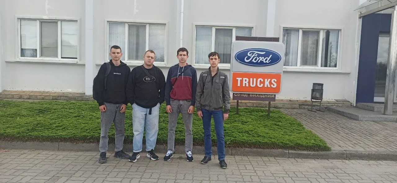 Здобувачі освіти 3-го курсу спеціальностей «Автомобільний транспорт» і «Компютерна інженерія» у ТВД «Конкорд»