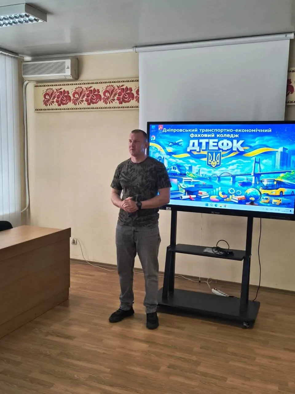 Формула безпеки: як студенти ДТЕФК прокачали навички безаварійного водіння!